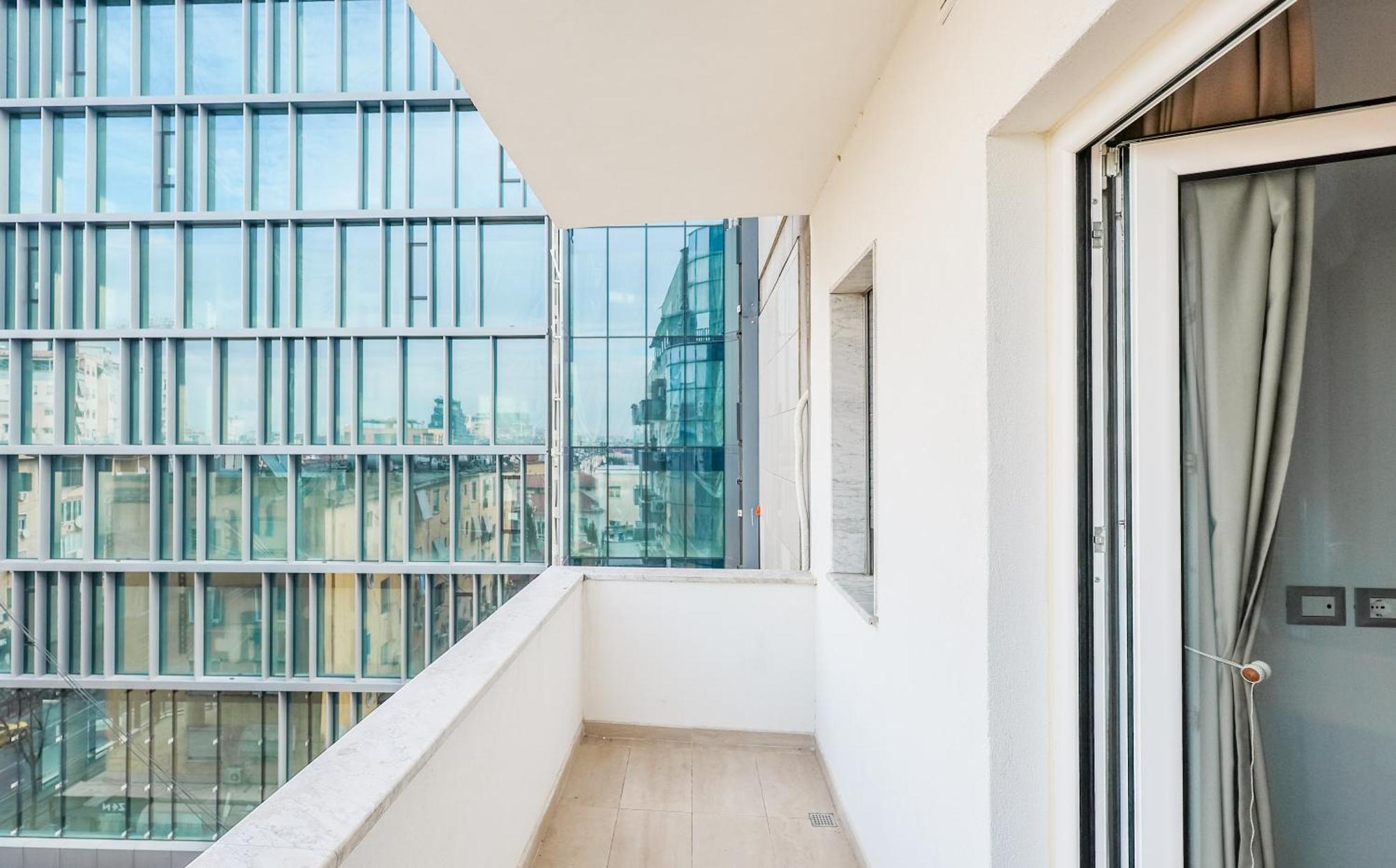 Premium Apartment In The Center Тирана Экстерьер фото